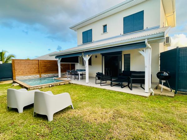 Maison 3 chambres, 3 salles d'eau et piscine privative