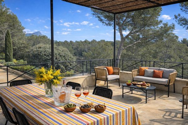 Maison de charme au pied de la Sainte Victoire !