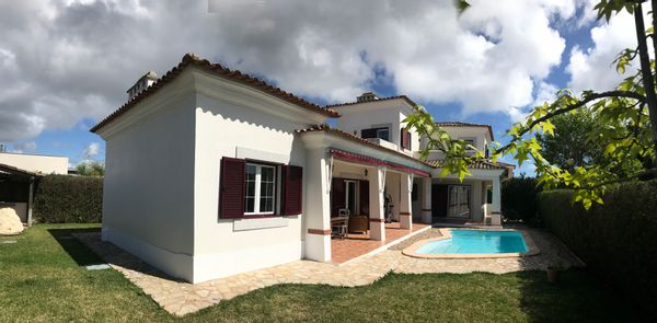 Maison d'Architecte Confort et Décoration soignée