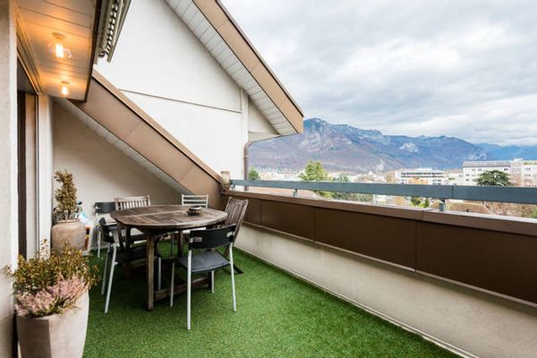 Beau duplex à Annecy 74 (avec terrasse et parking) - Près du Lac et de la vieille ville