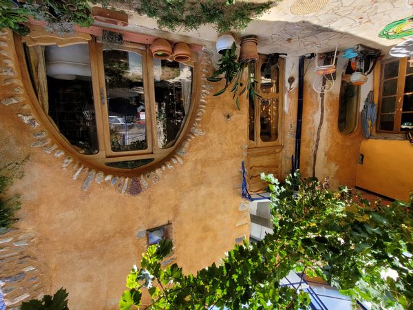 La maison  écologique de Magali au pied du Canigou