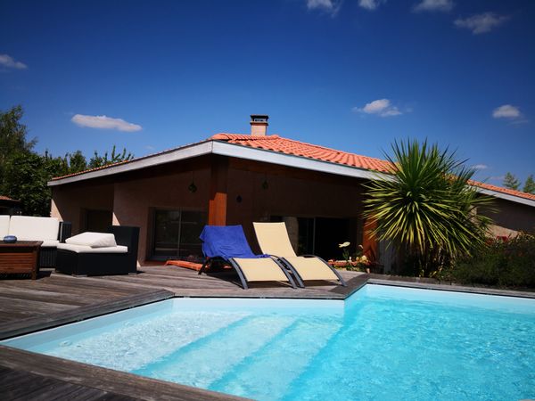 Maison contemporaine avec piscine près de Toulouse et à 1h de Carcasonne.