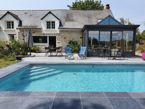 Maison de charme avec PISCINE près de NANTES, FRANCE