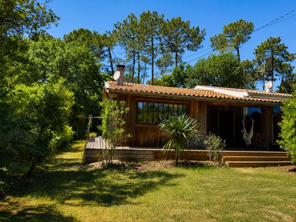 Cabane de charme au Cap Ferret, calme, familiale, proche plage et commerces