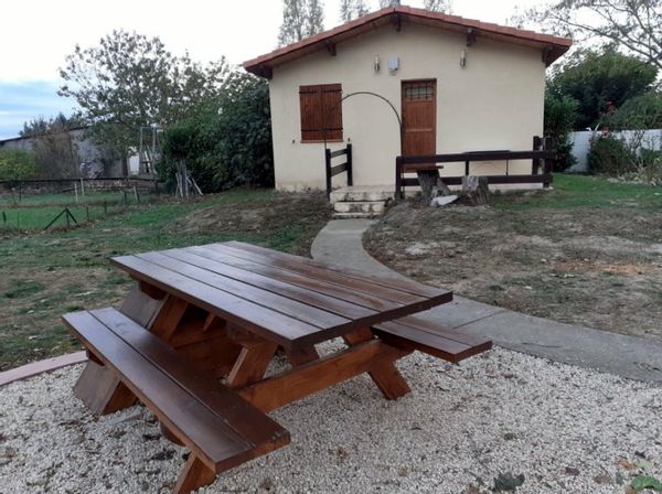 Maisonnette de campagne 30 minutes au sud-ouest de Toulouse.