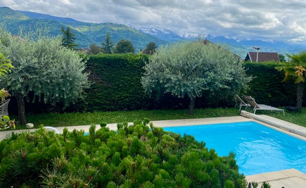 Maison avec piscine et vue imprenable sur Belledonne
