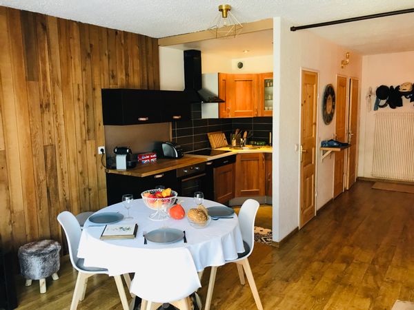 Appartement coquet  à Praloup 1600  au pieds des pistes des Alpes de Hautes PROVENCE.