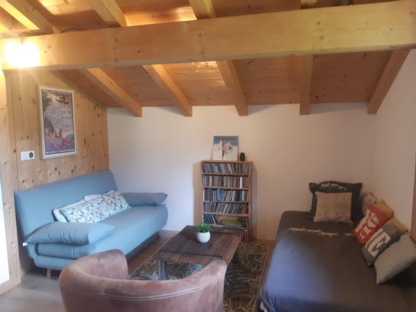 Appartement  4/5 p dans la partie mansardée d'un chalet d'habitation principale. 42m2