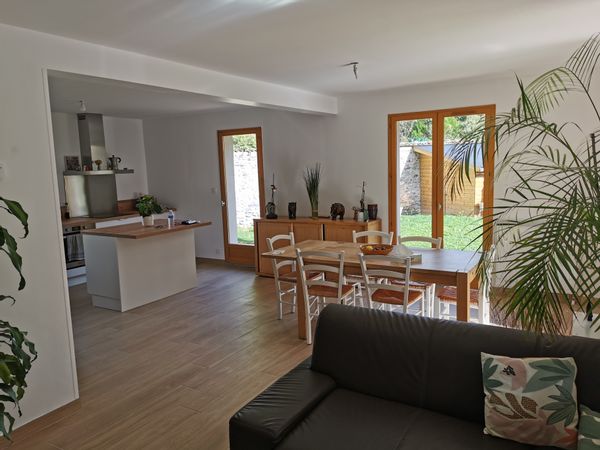 maison de famille au pied des montagnes pour découvrir les Alpes