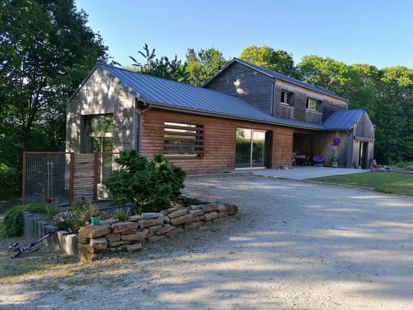 La maison de Solène et Guillaume dans le Parc Naturel Régional du Golfe du Morbihan en Bretagne