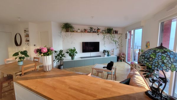 Notre appartement familial, spacieux, lumineux et proche de Paris.