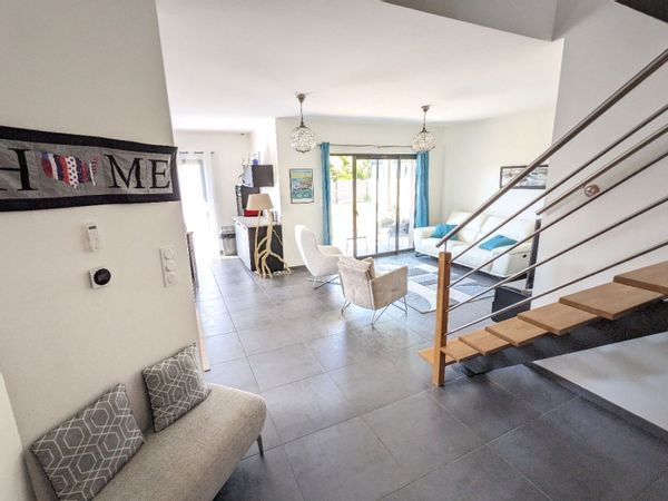 Maison moderne avec spa au cœur des volcans d’Auvergne