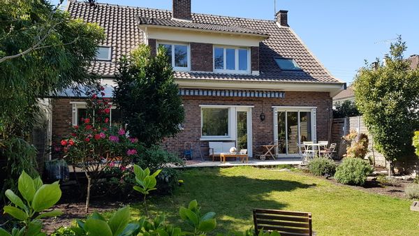 Une maison et un jardin entre Paris et Euro Disney