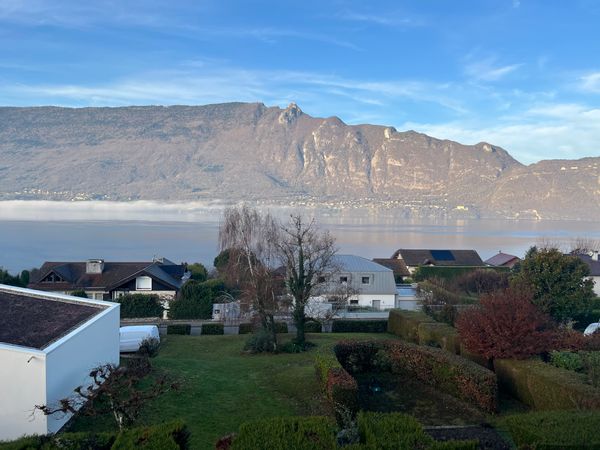 Maison d’Antoine vue lac avec piscine–séjour 1 semaine minimum