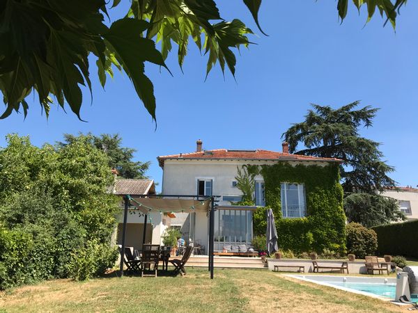 Maison proche Lyon avec piscine