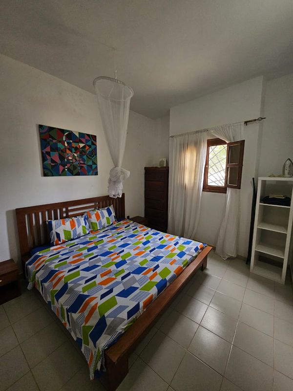 Chambre privée avec salle de bain chez Lucie & Alberto