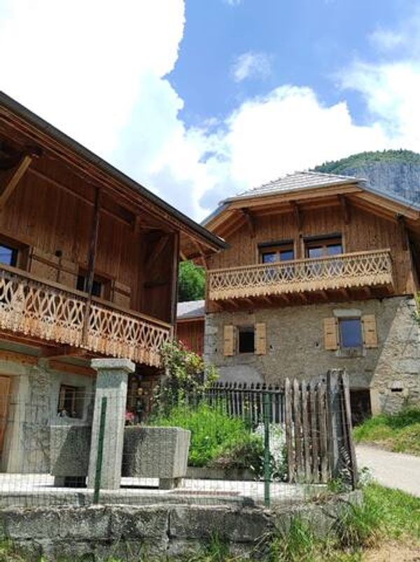 Chalet typique de montagne spacieux et entièrement rénové - l'Echappée Belle en Montagne