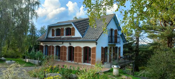Maison au pied du Puy de Dôme