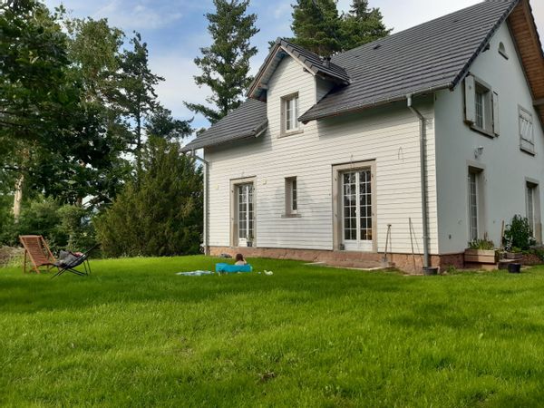 Maison avec grand jardin à la montagne