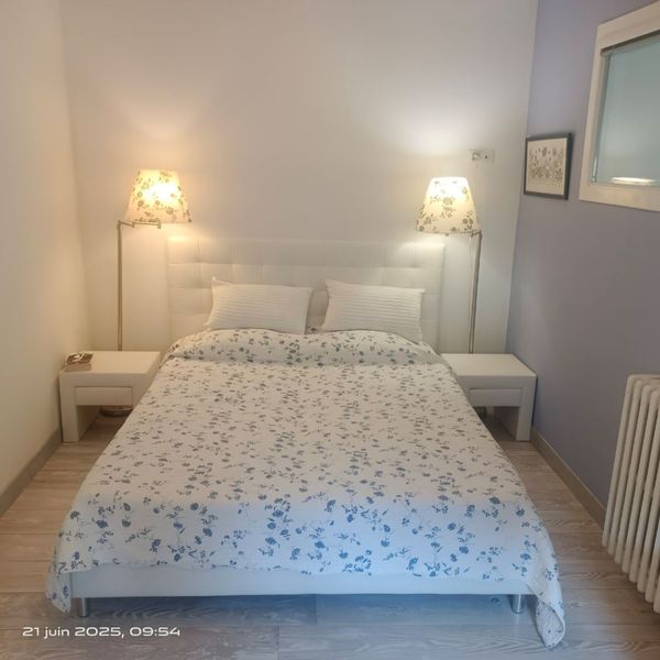 Appartement P1 de 35 m2 avec sdb et kitchenette en rez de Jardin à 5 mn à pied du centre.