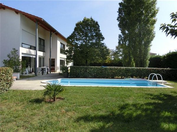 La maison de Carole et Julien, près de Lyon, avec piscine