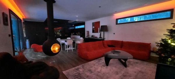 Chambre privée dans villa proche de Colmar avec piscine et spa..