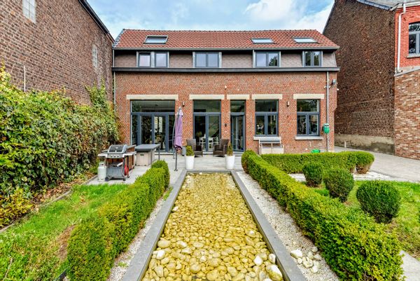 House in the suburb of Mons