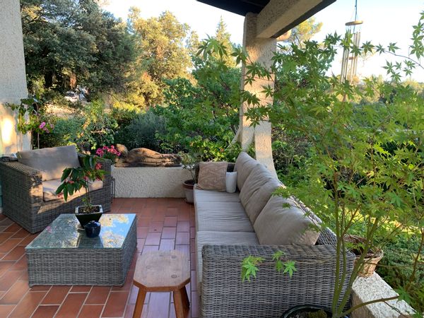 Chambre sous les pins piscine et Clim