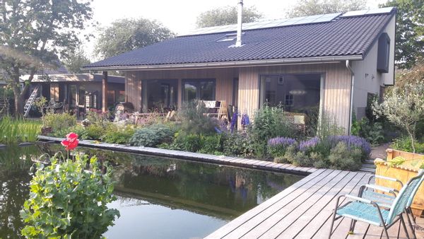 spacieuse maison familiale avec étang de baignade et jardin, situé au centre des Pays-Bas