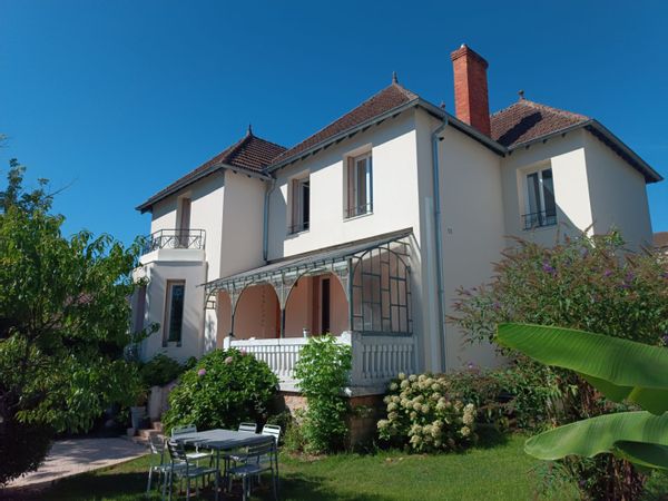 Bourgogne du Sud, maison de ville