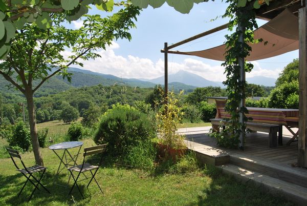 Maison en bois avec vue sur la montagne,  sauna.