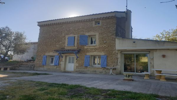 La maison de Sylviane est situez en bordure d' un village a 15km de beziers ouest