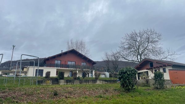 Chalet en bois entre lac et montagne. 15minutes d annecy, 30minutes de Genève.