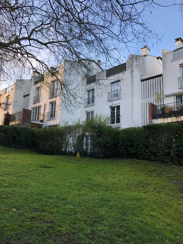 L appartement type maison de Caroline Très agréable à la campagne parisienne à 15 mn de Versailles