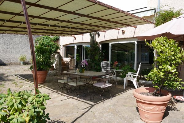 Oasis de la fontaine de Sarac chez  Geneviève à Clermont l'Hérault
