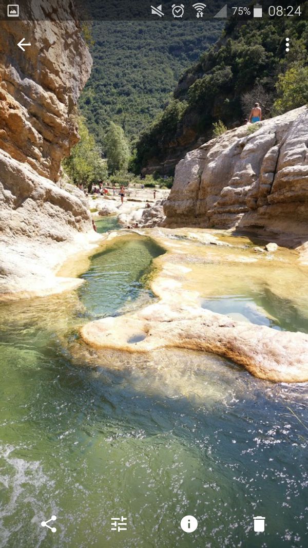 MAISON DE VACANCES FAMILIALES TRÈS LUMINEUSE ET SPACIEUSE AU COEUR DU PAYS CATHARES 