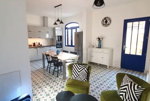 Notre maison de ville - terrasse & chambres climatisées
