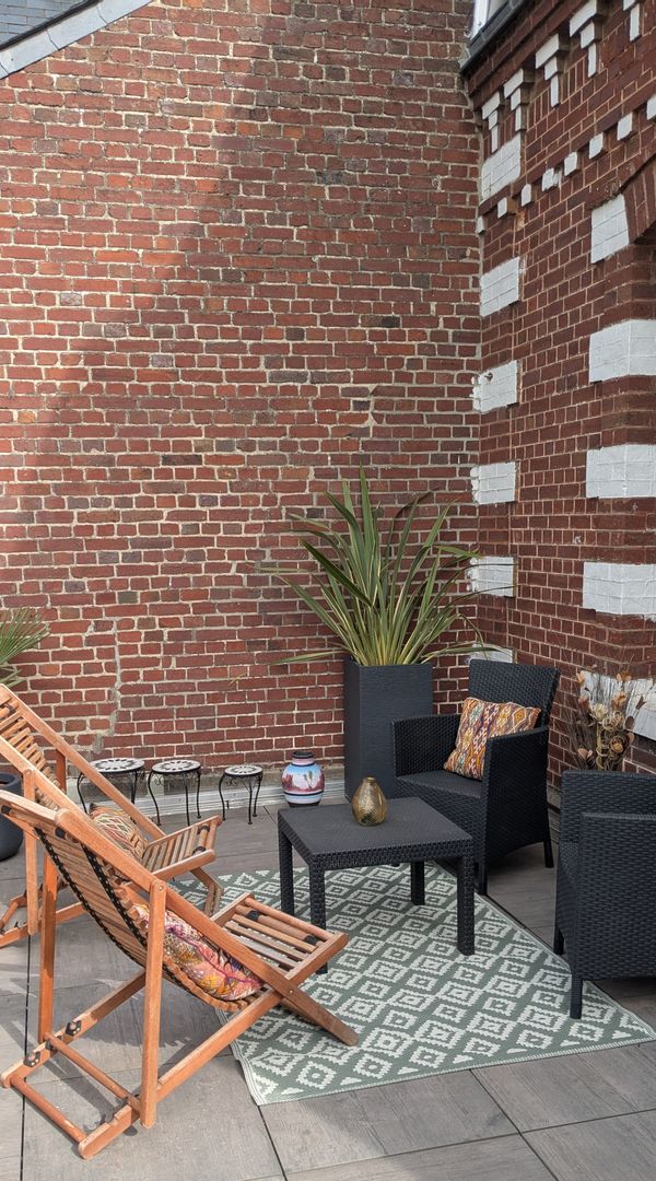Spacieux appartement à 300m de la plage avec belle terrasse