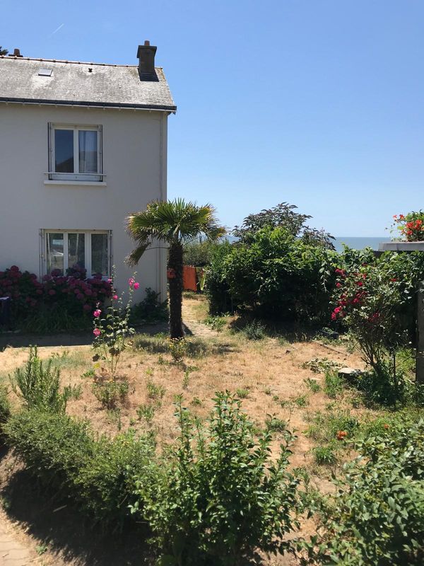 Maison face à la mer avec accès à la plage
