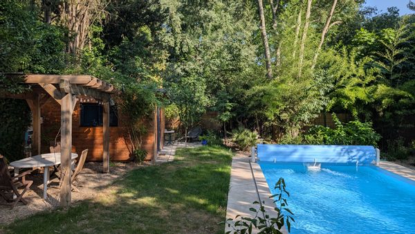 Le studio dans le jardin.