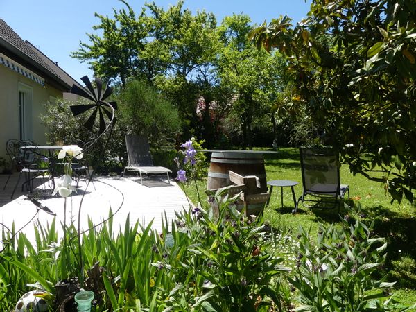 Libre  du 15 juin  au 3 juillet Chez Flo , maison au calme sur la côte Chalonnaise
