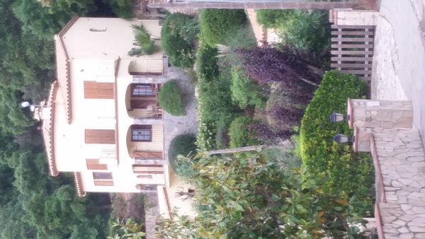 La maison de Christine, ma maison n'est pas disponible en juillet et août. Échange minimum 1 semaine