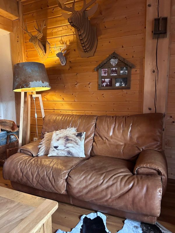 Maison de montagne, chaleureuse et confortable pour des vacances été comme hiver
