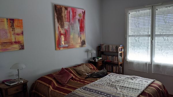 La maison de Nicolas Appartement très agréable. Pièce de vie spacieuse donnant sur un balcon.