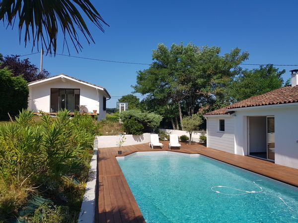 Maison familiale idéale pour vivre la "dolce vita " gasconne.
