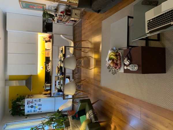 Logement au charme moderne dans le quartier historique de Saint-Ouen.