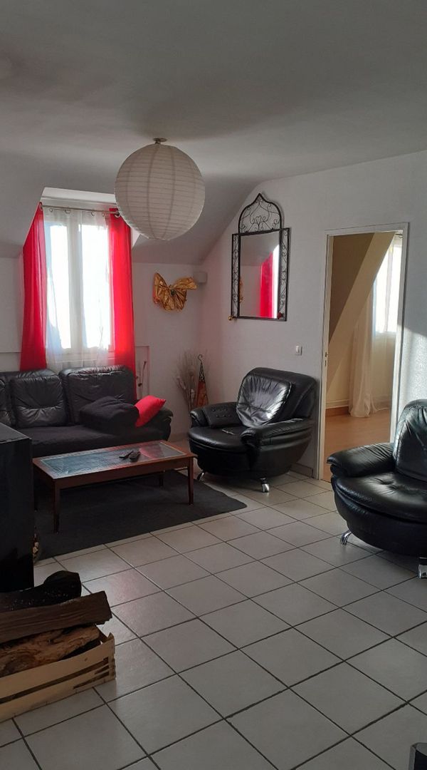 Appartement dans maison Spacieux,lumineux Cette appartement de 100m2