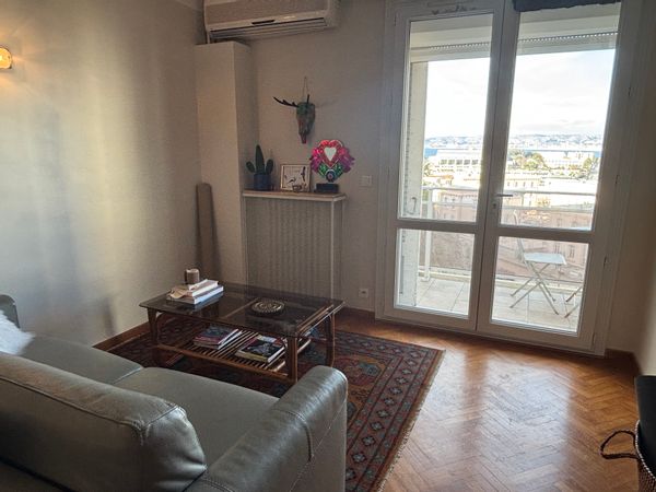 Bel appartement lumineux, balcon vue mer, à 2 min de la plage