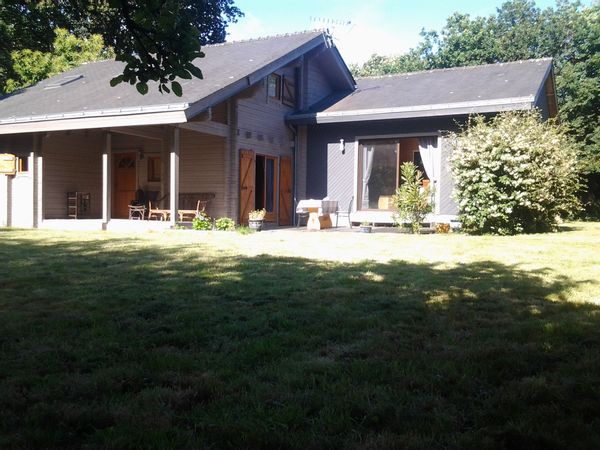 maison bois 140m2 jardin clos de 1500m2 proximite du golf du morbihan