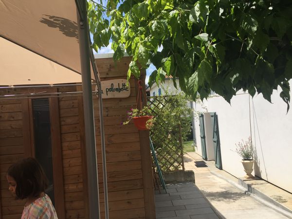 UN APPARTEMENT  AU CALME